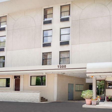 Super 8 By Wyndham Chicago Il Ξενοδοχείο Εξωτερικό φωτογραφία