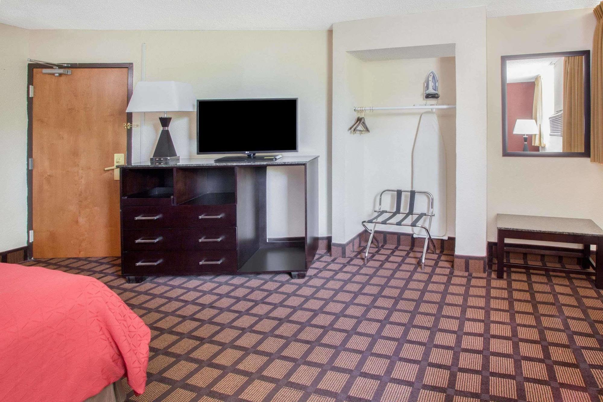 Super 8 By Wyndham Chicago Il Ξενοδοχείο Εξωτερικό φωτογραφία