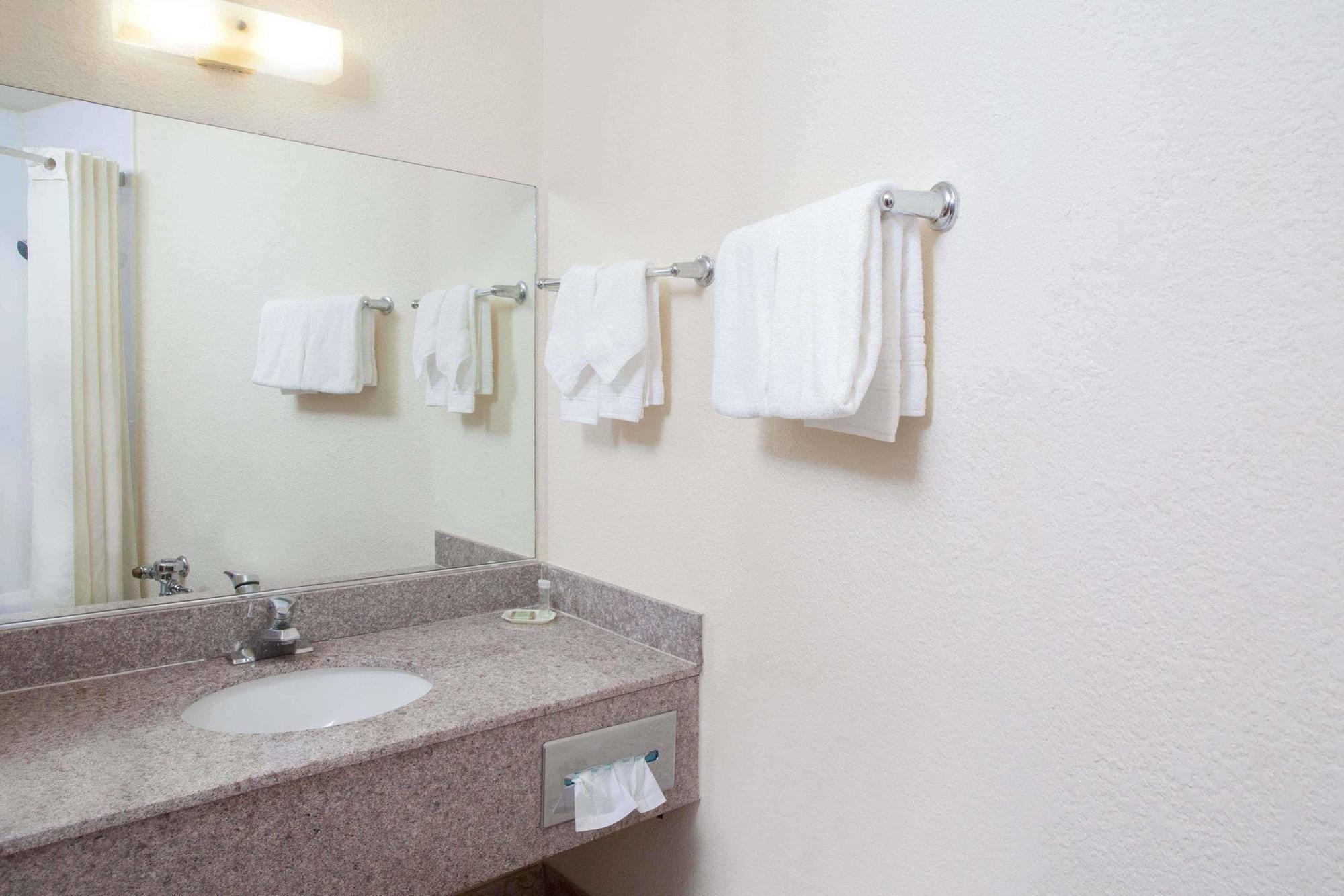 Super 8 By Wyndham Chicago Il Ξενοδοχείο Εξωτερικό φωτογραφία